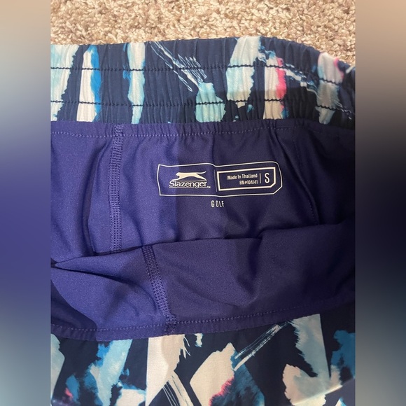 Slazenger Golf Women’s Skirt W/ Built in Shorts - Size small - Picture 2 of 5